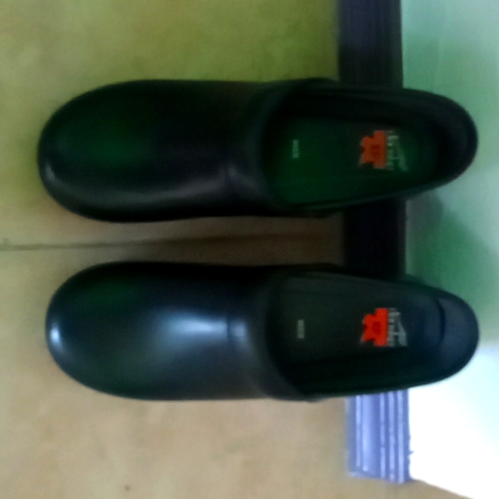 Black size 40 dansko shooes